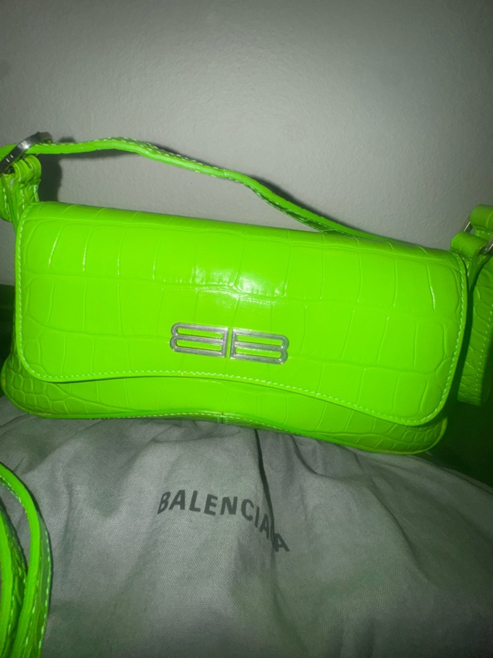 Balenciaga Hourglass Green Croc-Embossed Shoulder Bag with Silver BB - Picture 2 of 16